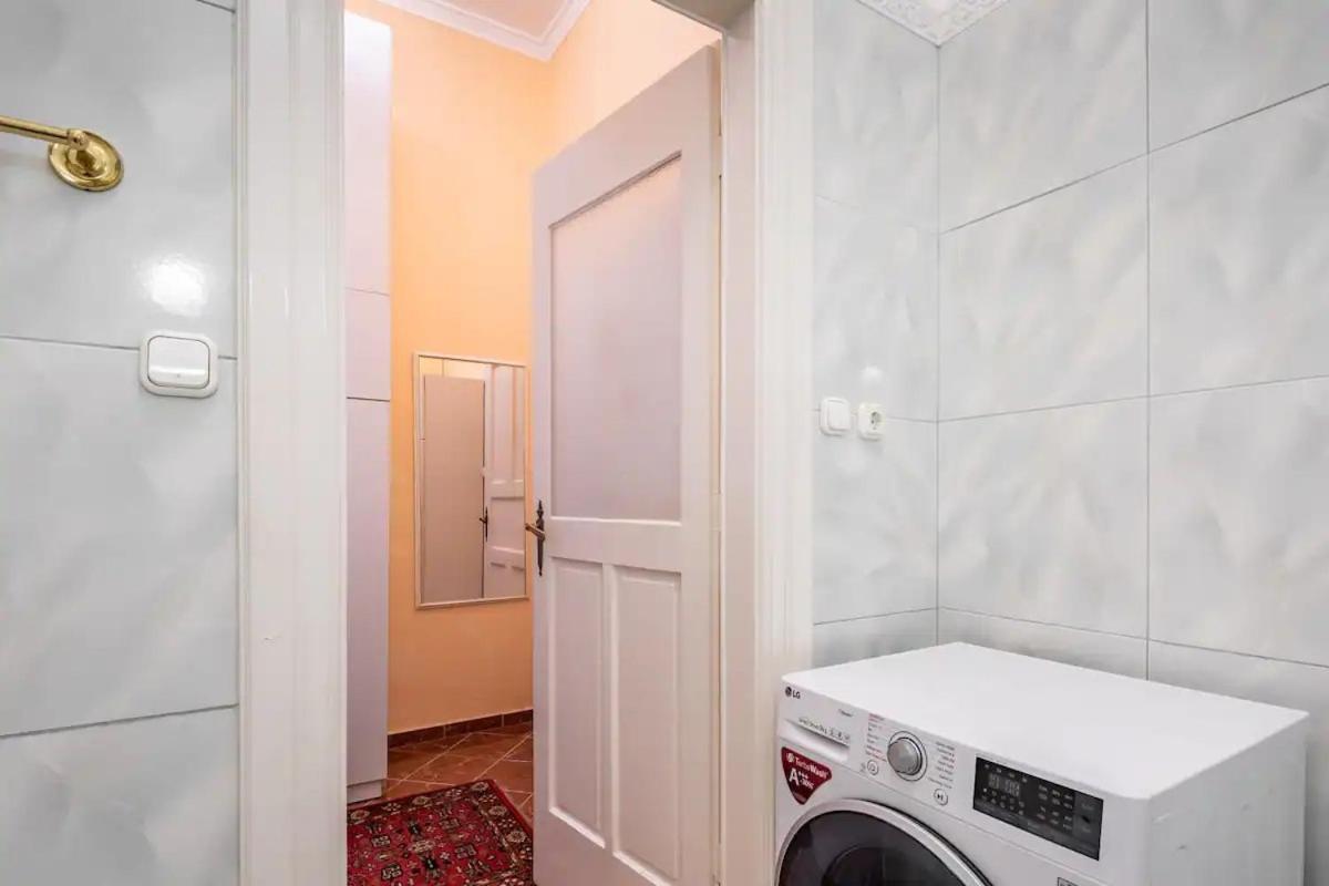 Astoria Central Apartments Budapeste Exterior foto